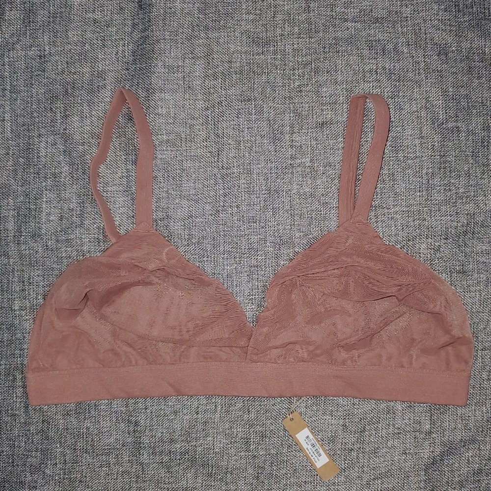 NWT SKIMS 4X  Ultra Fine Mesh Triangle Bralette ROSE CLAY